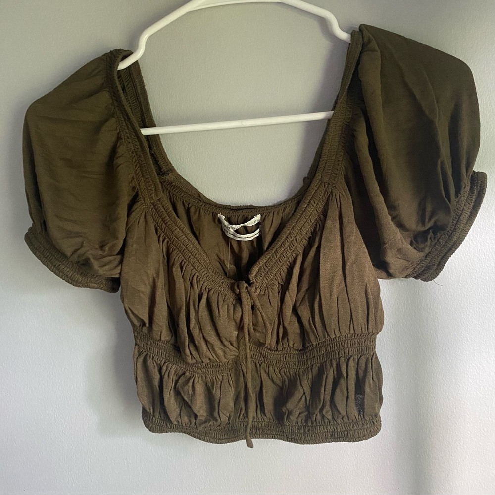 Urban outfitters green cropped shirt
